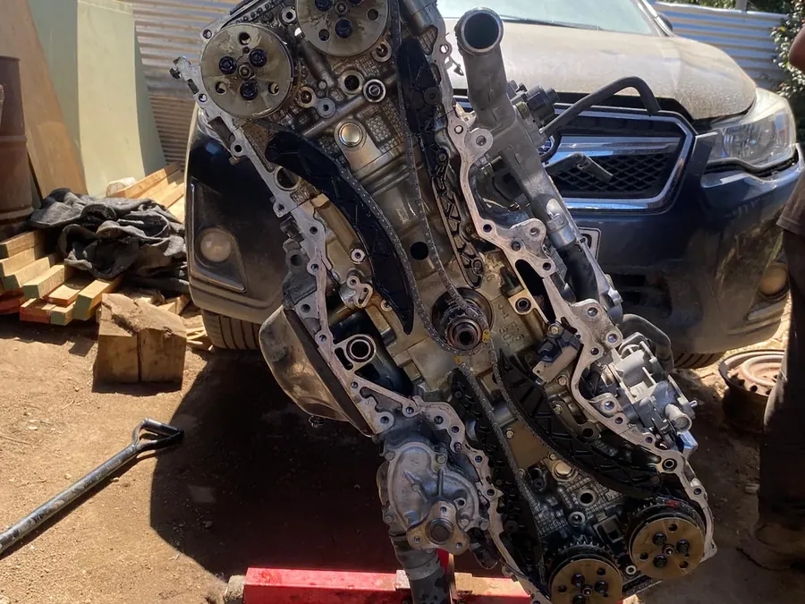 Motor desmontado en Turbo Garage